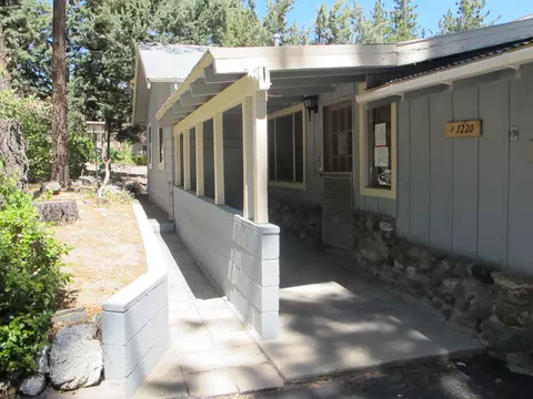 1220 Robin Rd, Wrightwood, CA 92397 photo 3