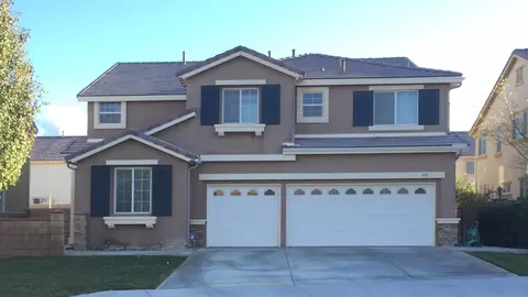 4610 Juniper Ct, Lancaster, CA 93536 photo 2