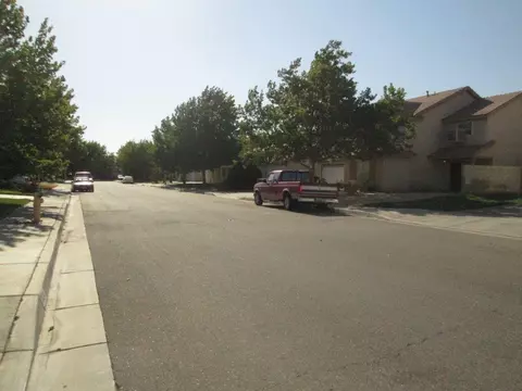 3623 Koufax Dr, Lancaster, CA 93535 photo 4