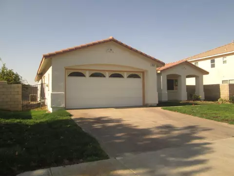 3623 Koufax Dr, Lancaster, CA 93535 photo 3