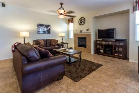43819 Sondi Dr, Lancaster, CA 93536 photo 5