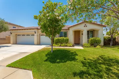 43819 Sondi Dr, Lancaster, CA 93536 photo 1