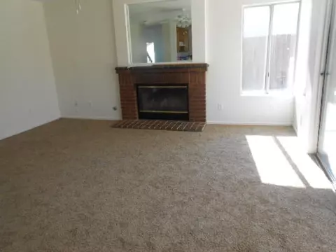 3253 Honeysuckle Ave, Palmdale, CA 93550 photo 3
