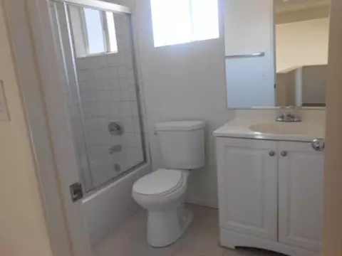 3253 Honeysuckle Ave, Palmdale, CA 93550 photo 11