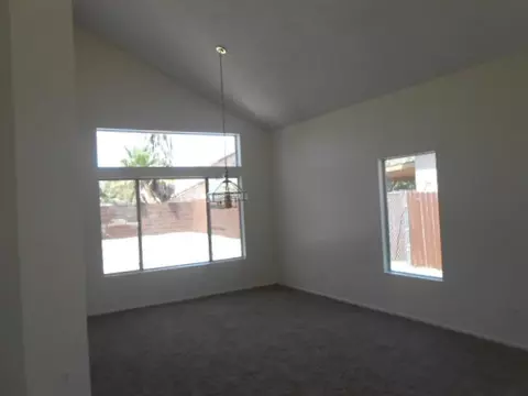 3253 Honeysuckle Ave, Palmdale, CA 93550 photo 4