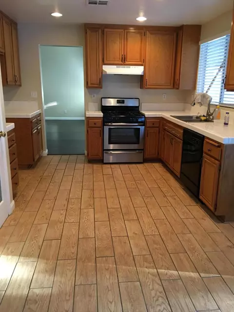 44125 Sunmist Ct, Lancaster, CA 93535 photo 9