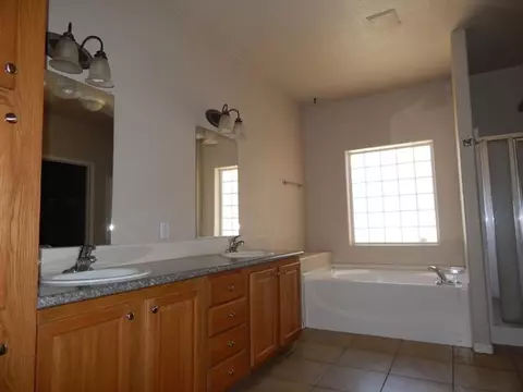 27401 Man O War Dr, Tehachapi, CA 93561 photo 19