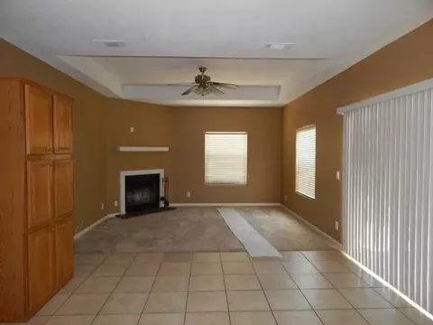 27401 Man O War Dr, Tehachapi, CA 93561 photo 8