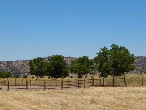 27401 Man O War Dr, Tehachapi, CA 93561 photo 33