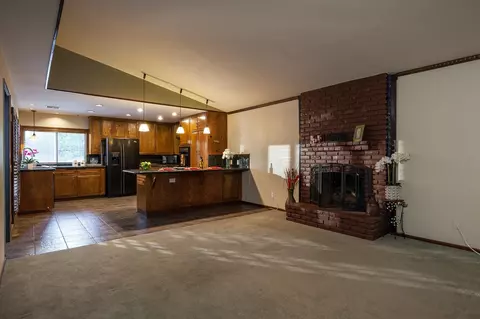 44056 Halcom Ave, Lancaster, CA 93536 photo 11
