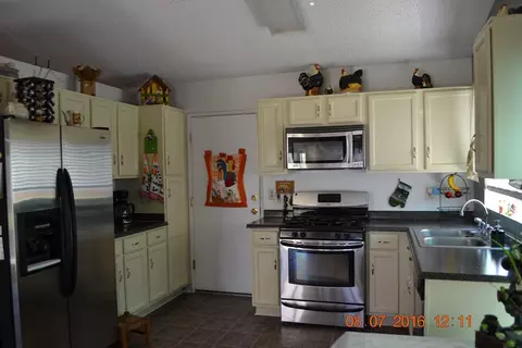 43801 Serenity Ct, Lancaster, CA 93535 photo 4
