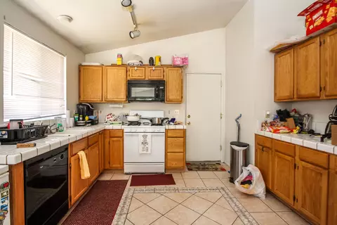 43247 Darby St, Lancaster, CA 93535 photo 9
