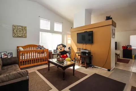 43247 Darby St, Lancaster, CA 93535 photo 5