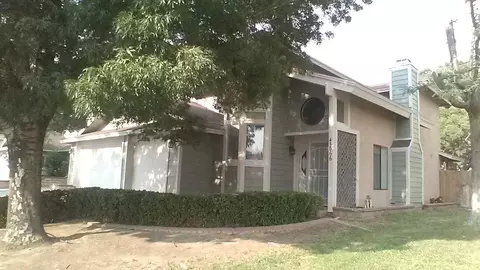 45866 Suffolk Dr, Lancaster, CA 93534 photo 1