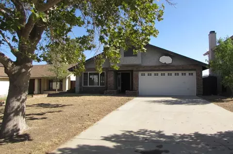 2625 Bottle Tree Dr, Palmdale, CA 93550 photo 2