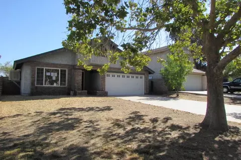 2625 Bottle Tree Dr, Palmdale, CA 93550 photo 3