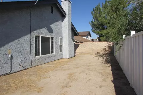 2625 Bottle Tree Dr, Palmdale, CA 93550 photo 29