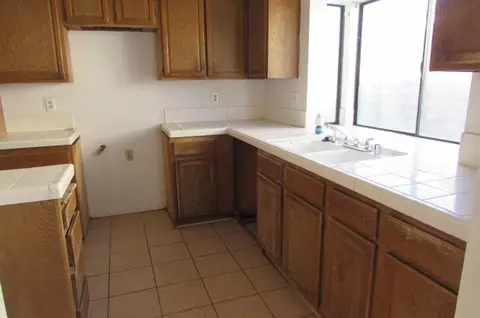 2625 Bottle Tree Dr, Palmdale, CA 93550 photo 6