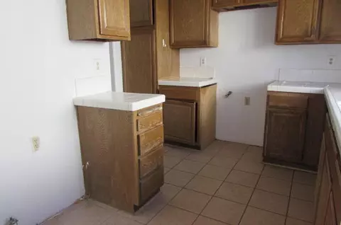 2625 Bottle Tree Dr, Palmdale, CA 93550 photo 7