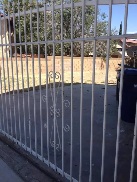 1648 Ave J 12 E, Lancaster, CA 93535 photo 4