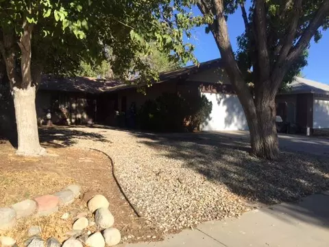44516 Sancroft Ave, Lancaster, CA 93535 photo 2