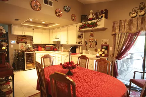 45852 York Pl, Lancaster, CA 93534 photo 4
