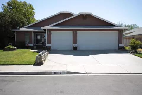 45852 York Pl, Lancaster, CA 93534 photo 1