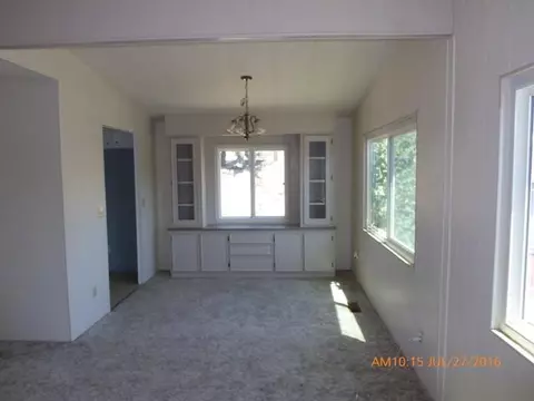 1195 Arabian Dr, Tehachapi, CA 93561 photo 3