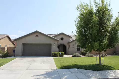 3046 Lingard St E, Lancaster, CA 93535 photo 2