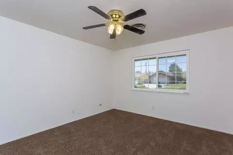 43925 Fenner Ave, Lancaster, CA 93536 photo 11