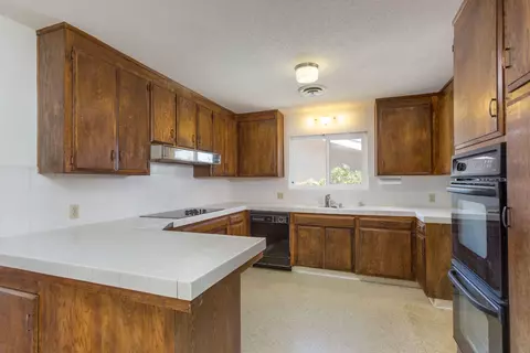 43925 Fenner Ave, Lancaster, CA 93536 photo 5