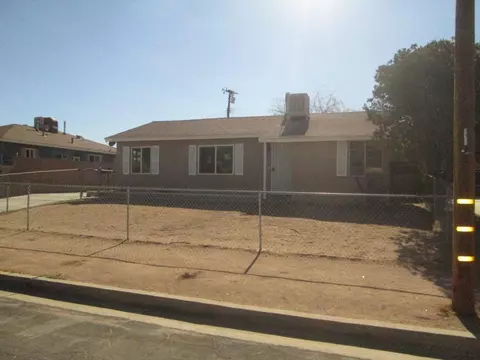 38451 31st St E, Palmdale, CA 93550 photo 5