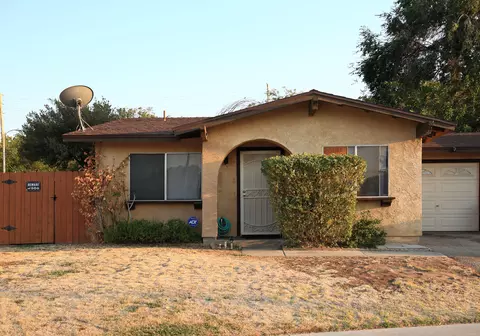 6802 Hemp Ct, Quartz Hill, CA 93536 photo 1
