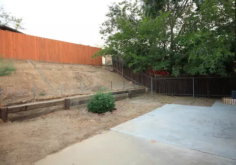 6802 Hemp Ct, Quartz Hill, CA 93536 photo 9