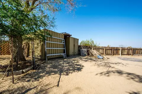 16560 Avenue J E, Lancaster, CA 93535 photo 32