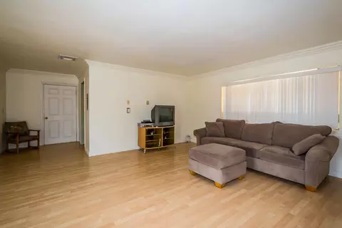 16560 Avenue J E, Lancaster, CA 93535 photo 5
