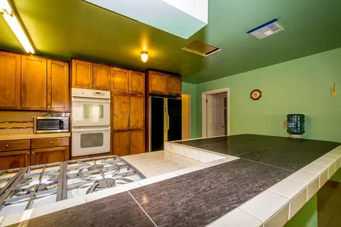 16560 Avenue J E, Lancaster, CA 93535 photo 12