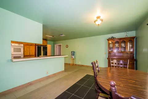 16560 Avenue J E, Lancaster, CA 93535 photo 11