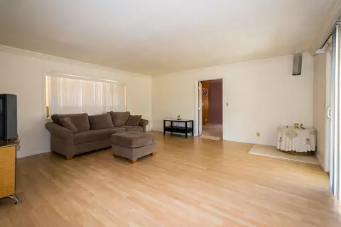16560 Avenue J E, Lancaster, CA 93535 photo 4