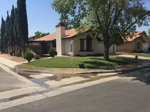 3610 Avocado Ln, Palmdale, CA 93550 photo 1