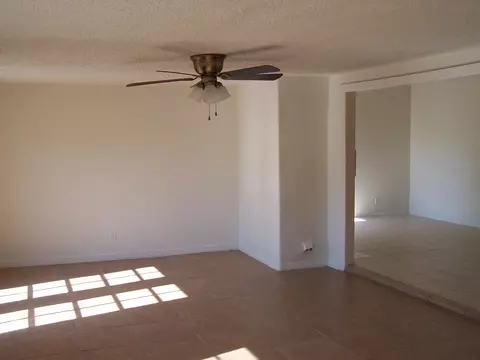 43321 8th St E, Lancaster, CA 93535 photo 4