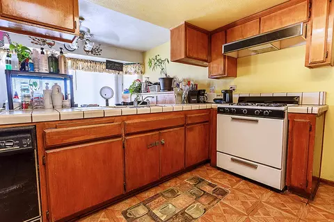 21350 Standing Rock Ave, Apple Valley, CA 92307 photo 8