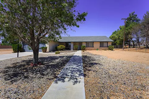 21350 Standing Rock Ave, Apple Valley, CA 92307 photo 2