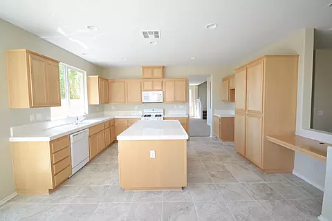 43246 Jennifer Ln, Lancaster, CA 93535 photo 8