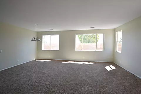 43246 Jennifer Ln, Lancaster, CA 93535 photo 4