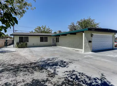 44609 Gingham Ave, Lancaster, CA 93535 photo 2