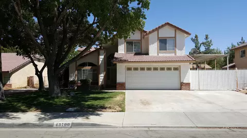 43700 16th St E, Lancaster, CA 93535 photo 2