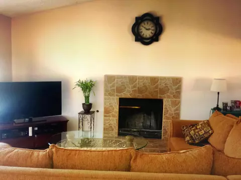 717 Avenue H13 E, Lancaster, CA 93535 photo 2