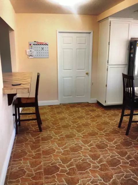 717 Avenue H13 E, Lancaster, CA 93535 photo 5