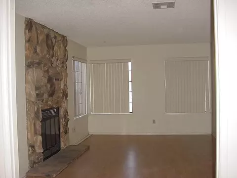 1816 Einstein St, Lancaster, CA 93535 photo 2